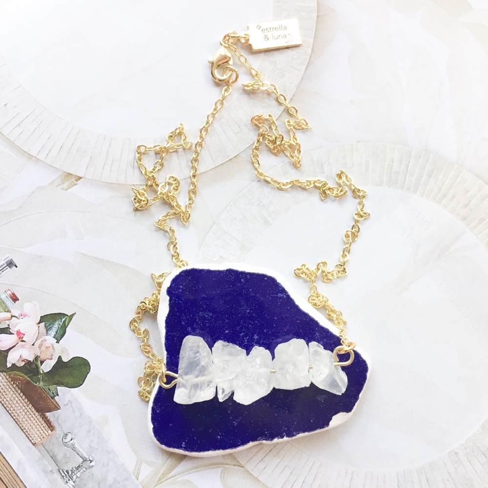 ❗️LAST❗️Raw Quartz Crystal Necklace - Picture 3 of 7